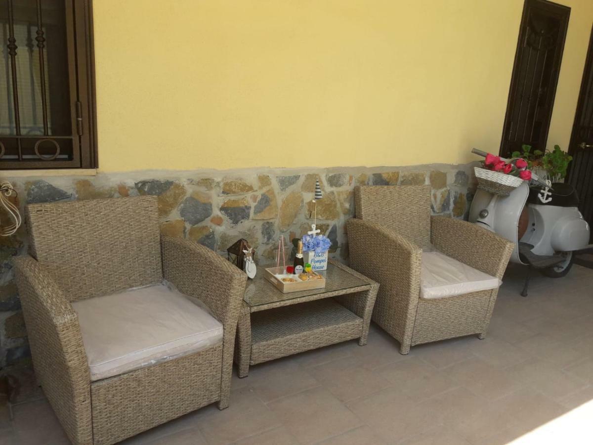 Pompei House Bed & Breakfast Scafati Bagian luar foto
